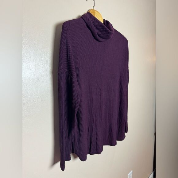 Burgundy Sanctuary Turtleneck Sweater Size S EUC - Picture 3 of 6